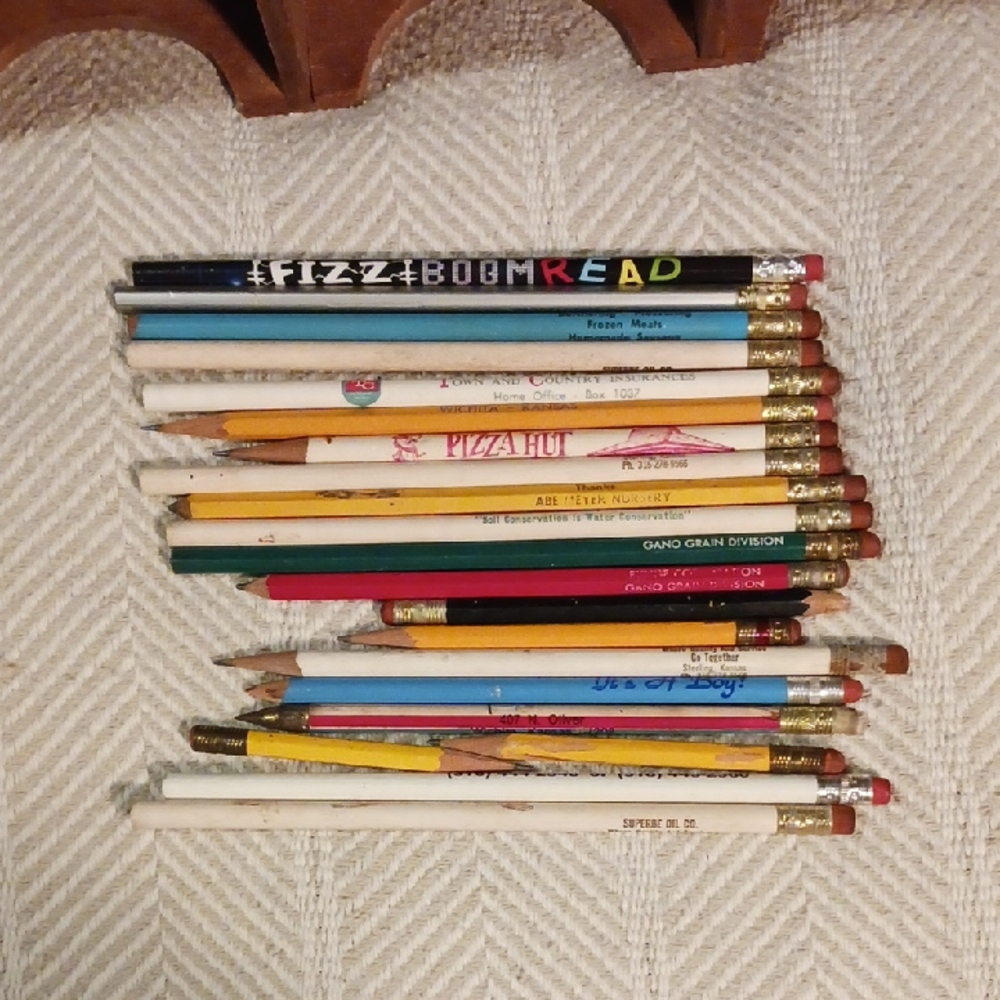 Colorful Assorted Pencils Set